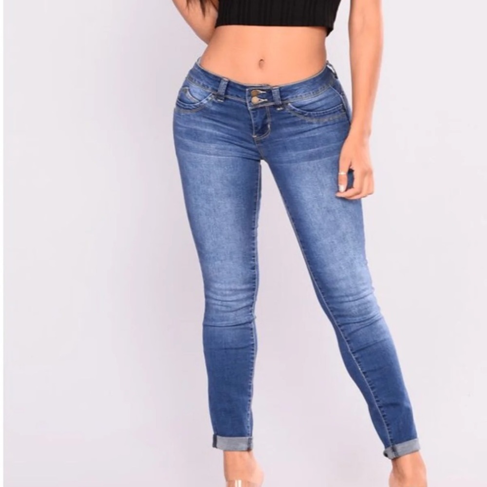 New Fashion Nova  size 5 jeans